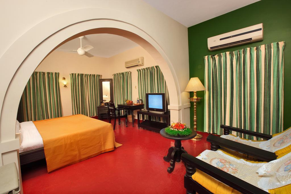 The River Retreat Heritage Ayurvedic Resort Shoranur Eksteriør billede
